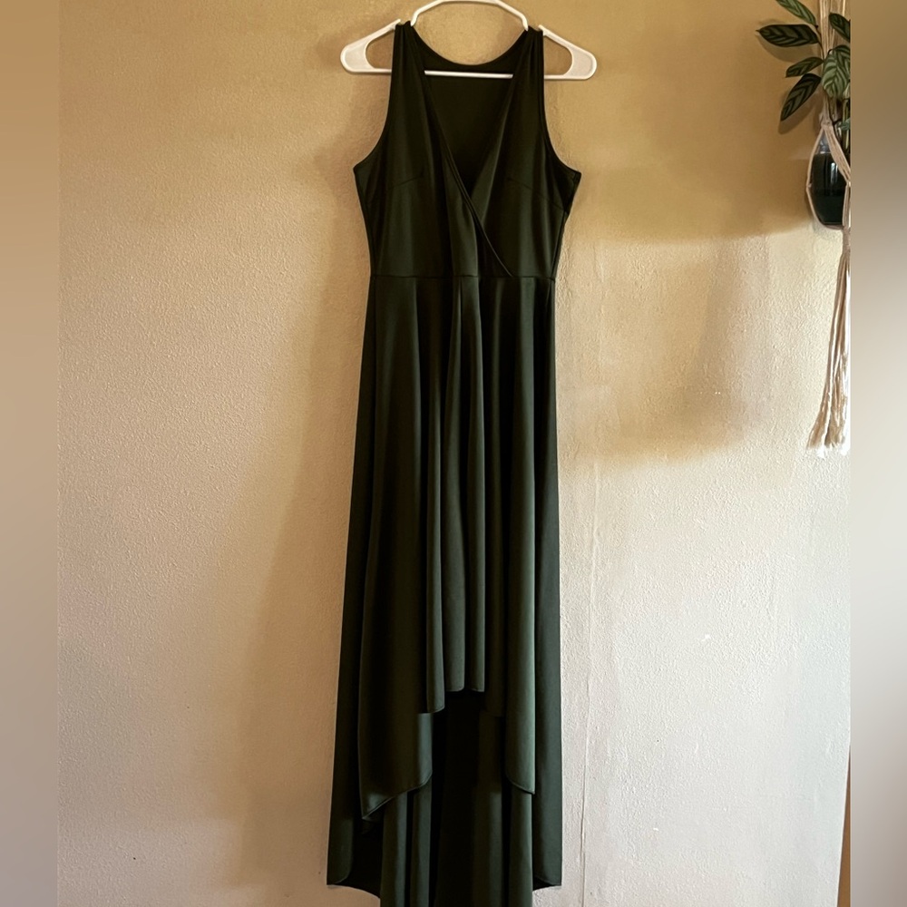 Elegant Green Sleeveless Dress